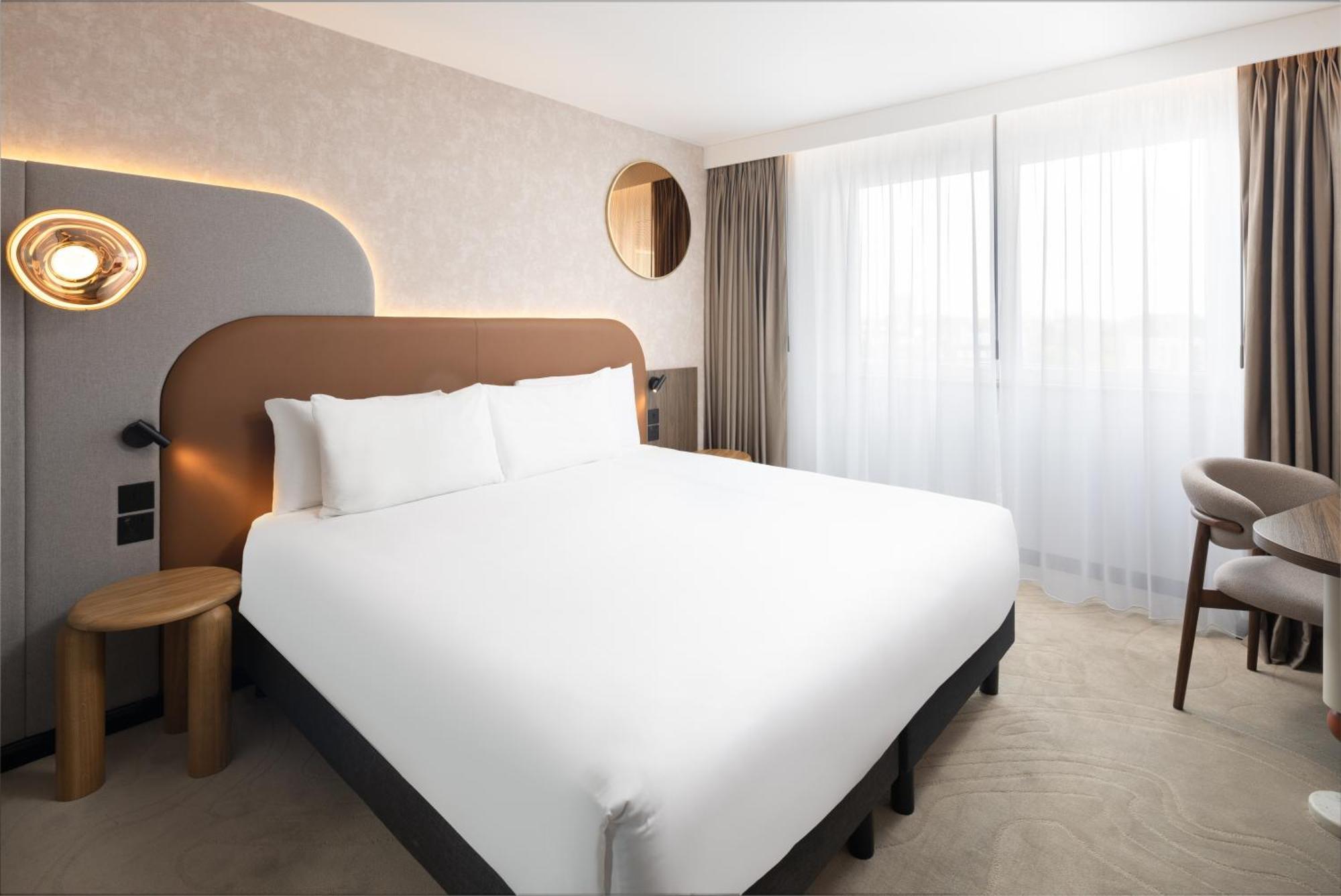 Mercure Earls Court Hotel 4*