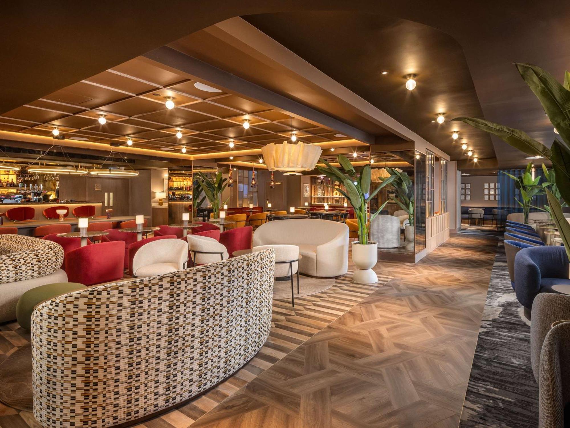 Mercure Earls Court Hotel 4*