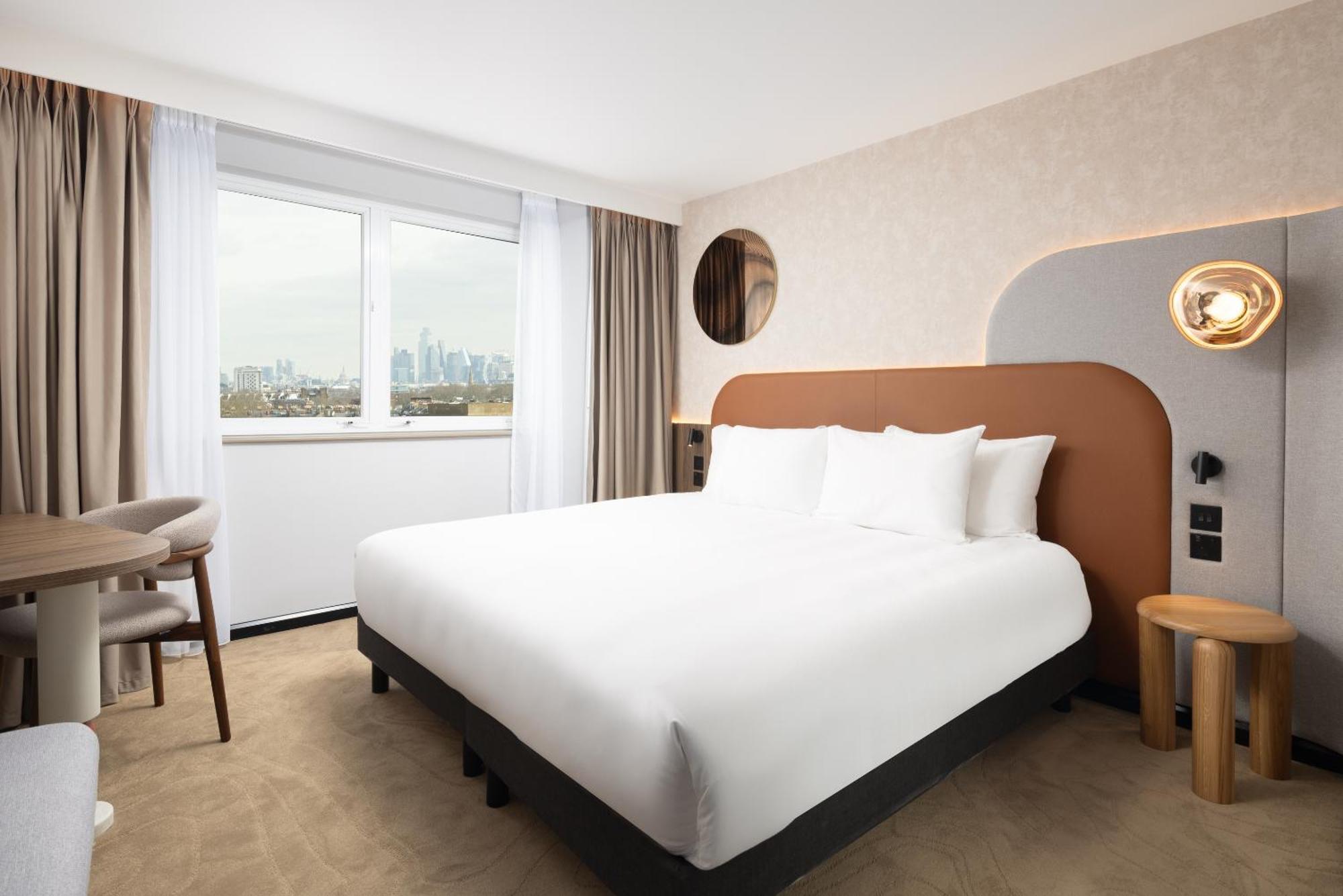 Mercure Earls Court Hotel 4*