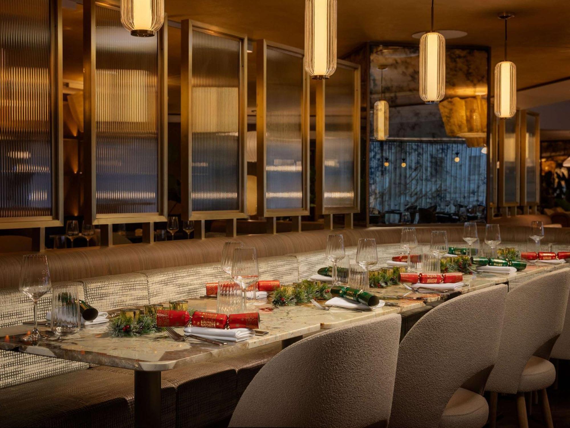 Mercure Earls Court 4*