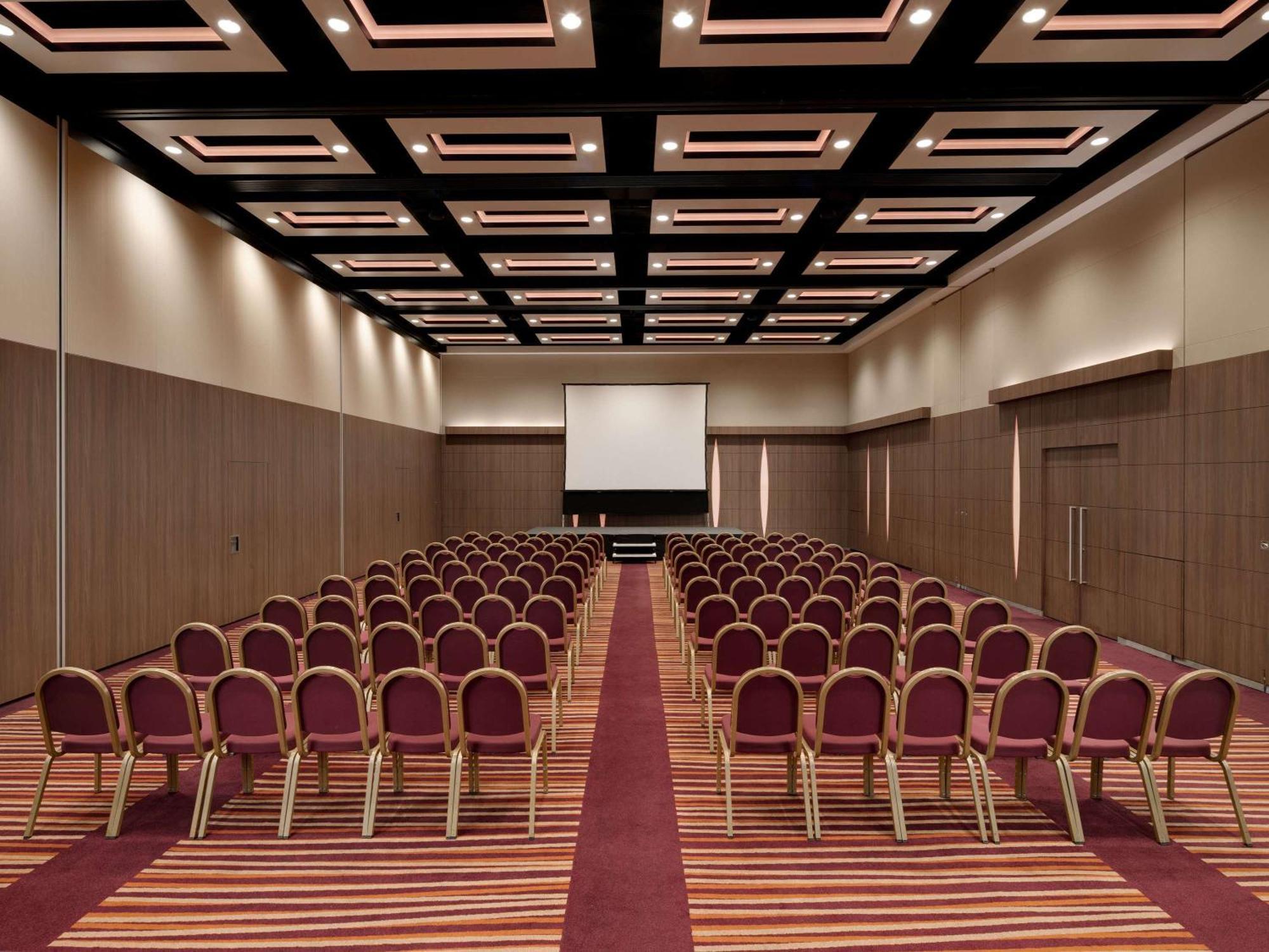 Mercure Earls Court 4* Londra