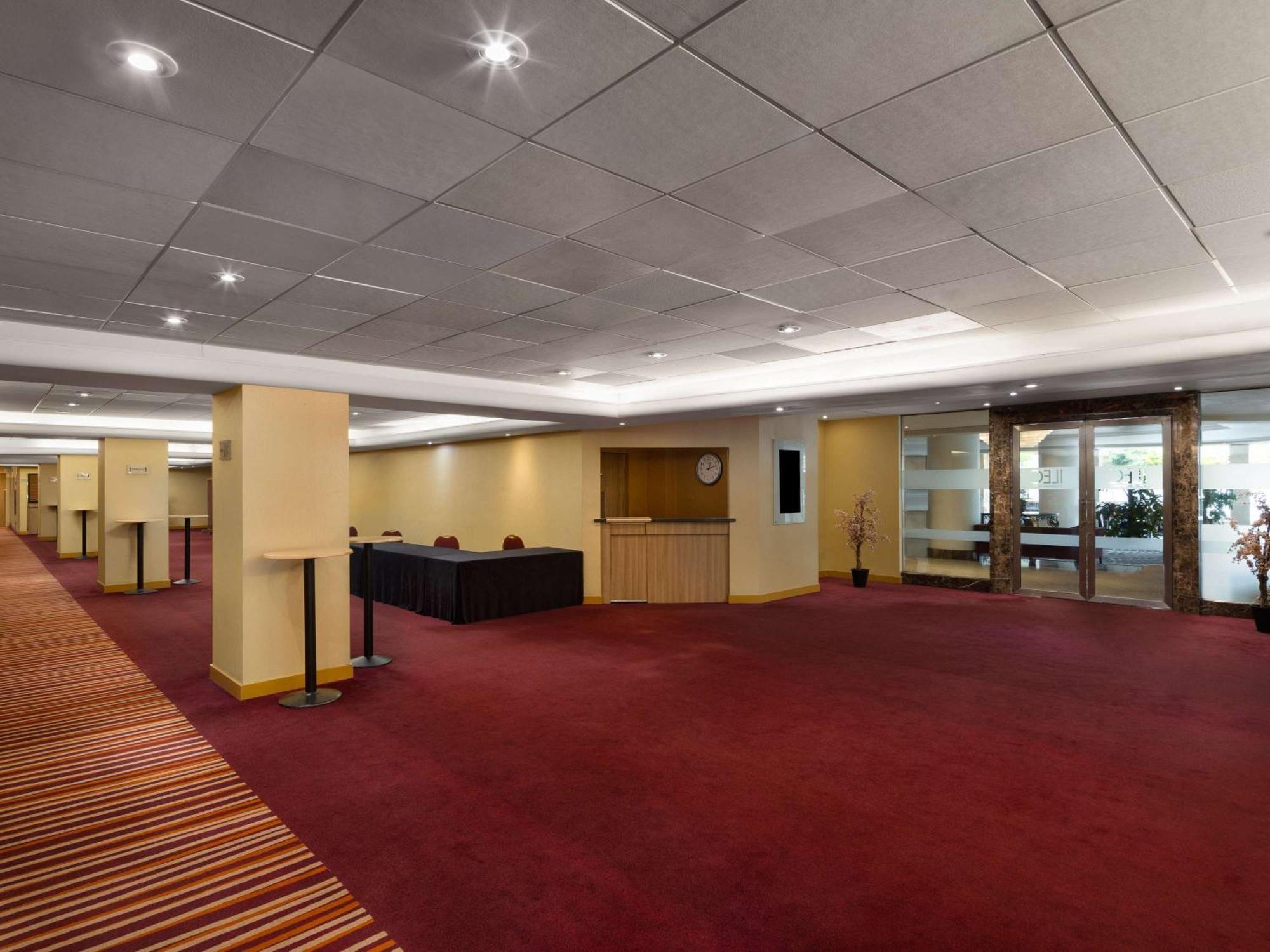 Mercure Earls Court 4* Londra