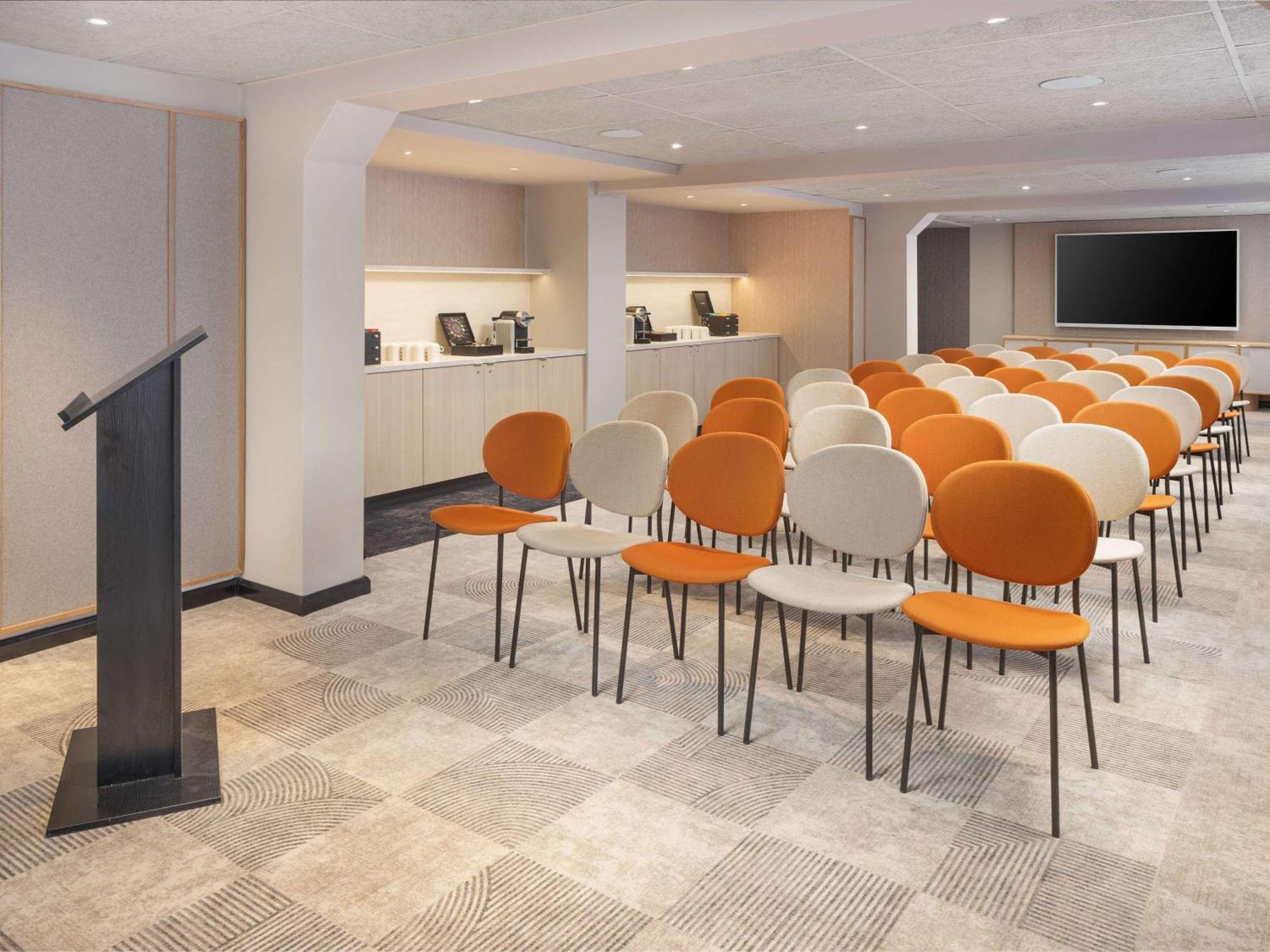 Mercure Earls Court Hotel
